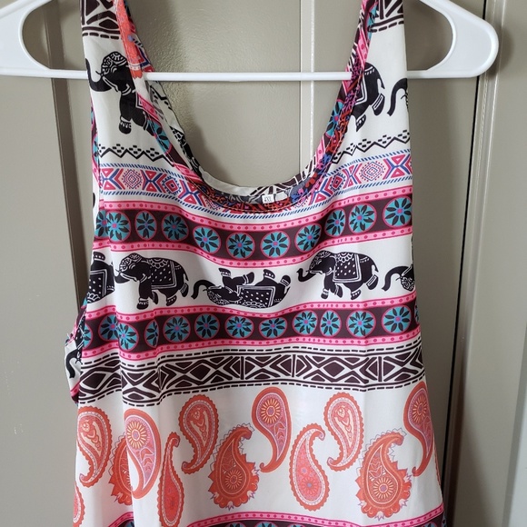 Beautiful tribal design tank top! NWOT! - Picture 2 of 3